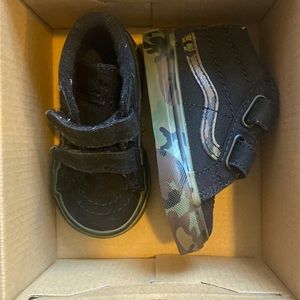 Vans camo and Nike blazers low 4c black
